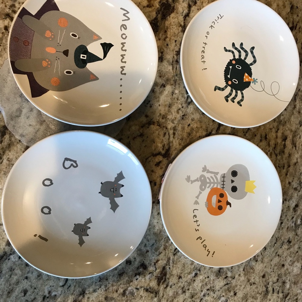 NEW Magenta Halloween Plates